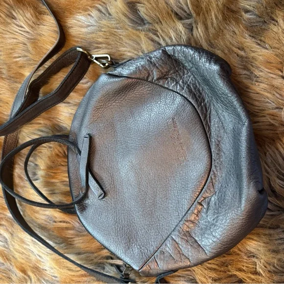 Lempp & Yin Made in USA Buttery Leather Crossbody - Picture 4 of 6